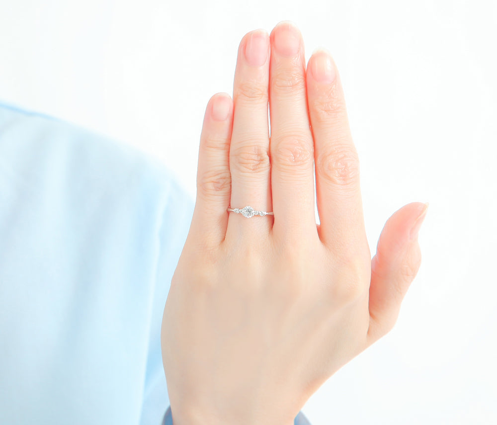 ノイシュ 婚約指輪［選べるダイヤ品質・30日返品保証］