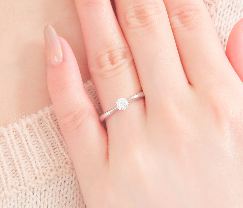 スピカM 婚約指輪［選べるダイヤ品質・30日返品保証］ – 結婚指輪